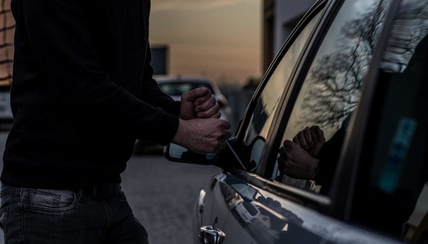 Furti d'auto, allarme SUV: i modelli pi&ugrave; rubati e le regioni pi&ugrave; colpite dai ladri sempre pi&ugrave; sofisticati