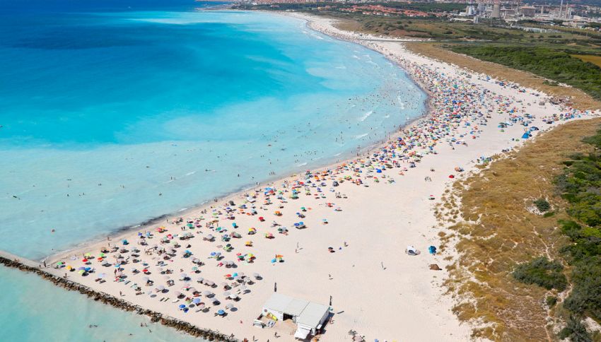 Non farti ingannare dal mare caraibico, questa &egrave; la spiaggia pi&ugrave; inquinata d'Italia
