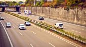 Si pu&ograve; sorpassare a destra in autostrada? Cosa dice la legge