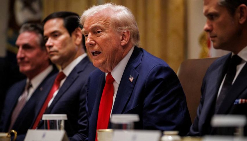 UFO, Trump rilascia nuovi documenti esplosivi: le incredibili sfere mutaforma sopra gli Stati Uniti