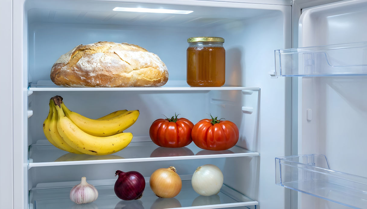 5 alimenti comuni che non dovresti mai mettere in frigorifero (anche con questo caldo)