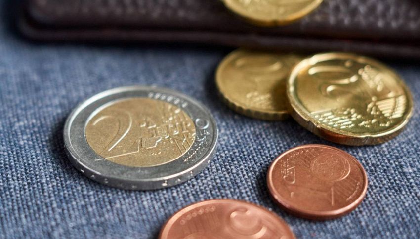 Monete false da 2 euro: il particolare per riconoscerle subito