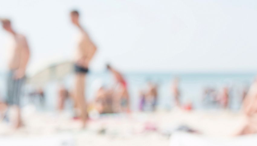Il "batterio carnivoro" preoccupa anche le spiagge europee: cosa c'entra il cambiamento climatico
