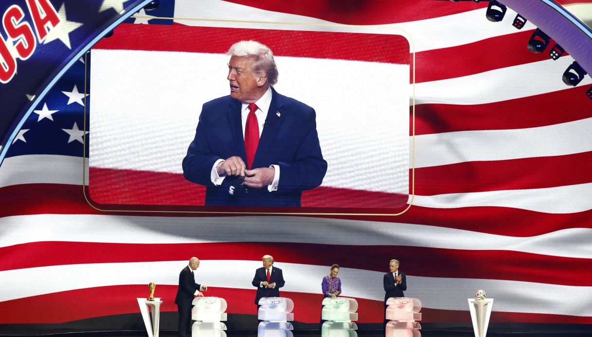 NATO, perch&egrave; con Trump non si poteva parlare di Mondiali: il curioso 'tab&ugrave;' durante il vertice
