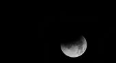 Dopo l&rsquo;eclissi di Sole arriva quella di Luna: il 28 agosto spettacolo nei cieli d&rsquo;Italia