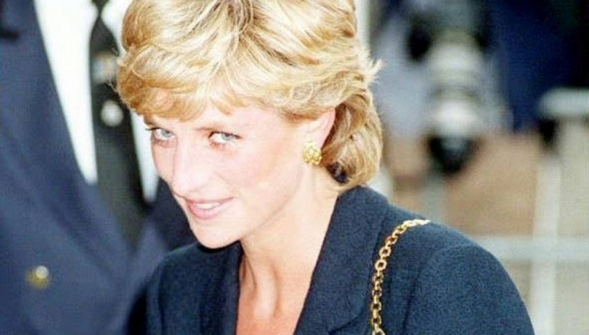 Lady Diana, nuova notizia bomba sulla principessa e si tratta di una pessima notizia per la famiglia reale: la nuova rivelazione