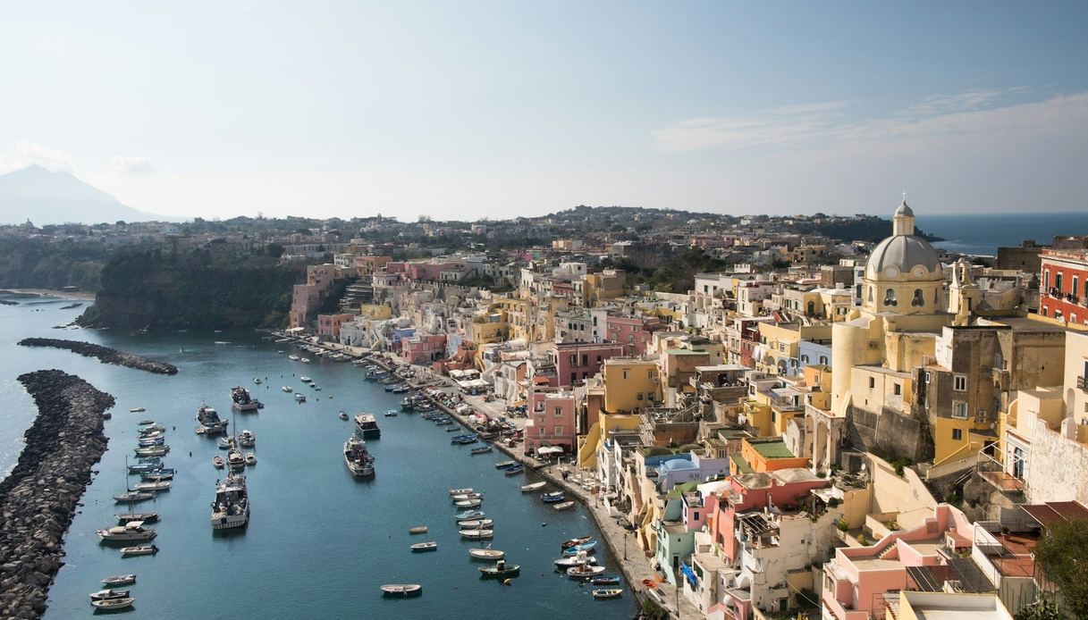 Mare, la classifica delle Regioni pi&ugrave; inquinate a causa di abusivismo e depuratori non funzionanti