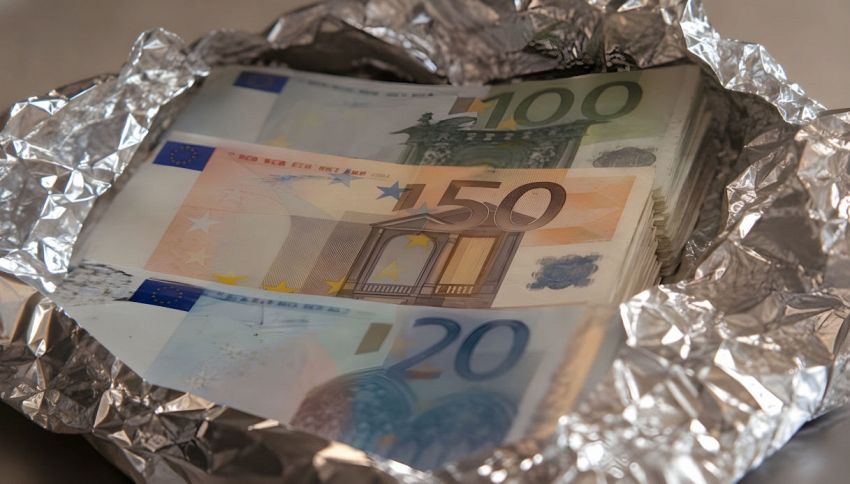 Avvolgere i soldi nella carta stagnola: a cosa serve e perch&eacute; &egrave; consigliato?