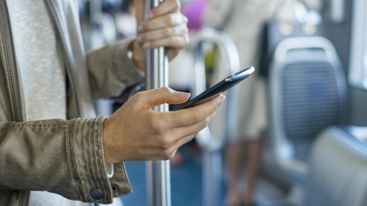 Le app per pendolari per combattere la noia da treno o autobus