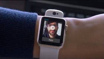 Selfie e foto con l'Apple Watch: in arrivo il cinturino