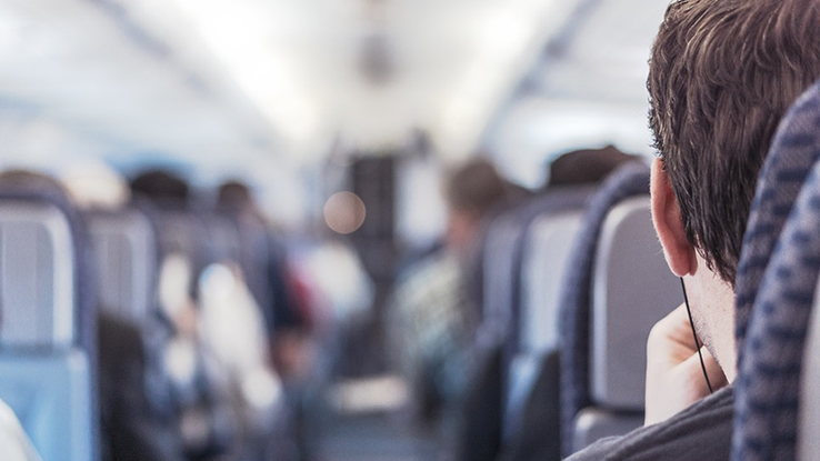 Interno di una cabina d'aereo