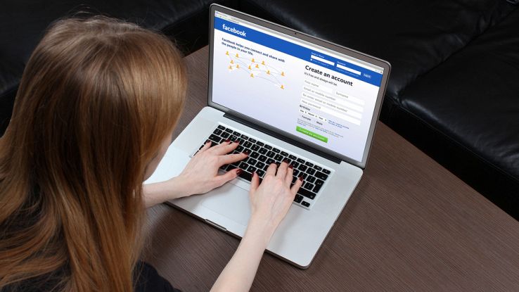 Facebook compra dati sugli utenti per scoprire la loro vita privata