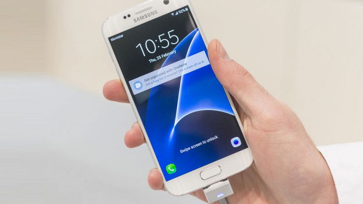 Galaxy S8: Samsung non eliminerà la versione con schermo piatto