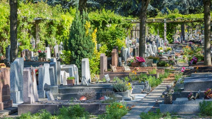 Cimitero in diretta streaming per funerali a distanza