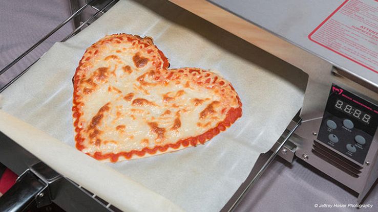 Pizze nello spazio con Chef 3D, il robot pizzaiolo della NASA