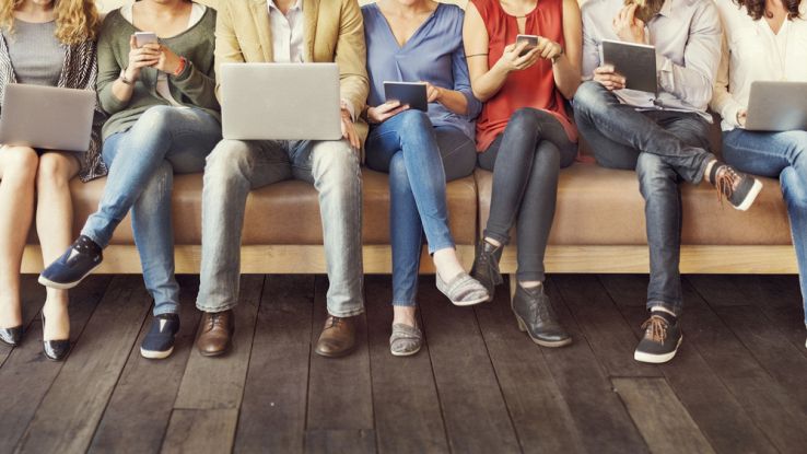 Più social meno sociale: Facebook & CO. ci rendono sempre più soli