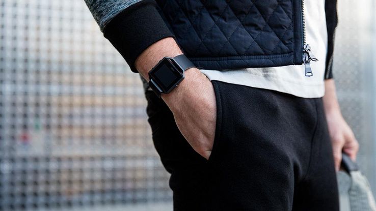 Fitbit, lo smartwatch uscirà solamente dopo l’autunno