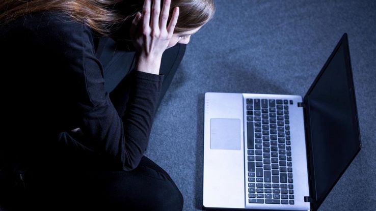 Usare Facebook è sintomo di depressione, lo dice la scienza