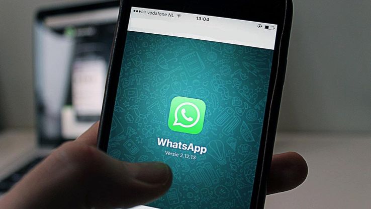 Virus WhatsApp, fate attenzione al messaggio vocale