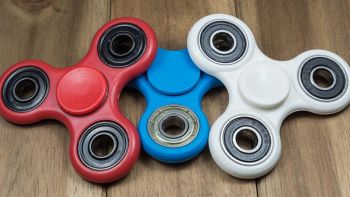 Fidget Spinner, spopolano le app dedicate alla trottola da dito