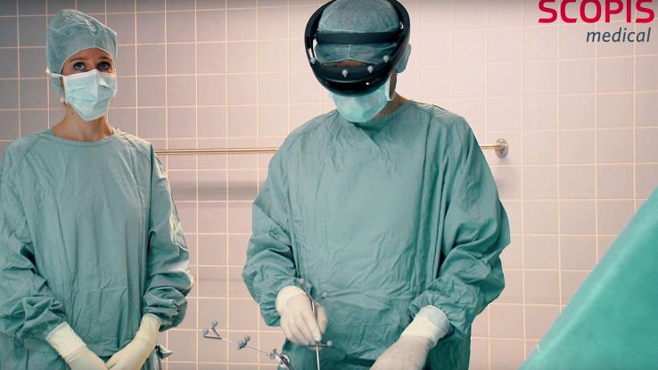 Microsoft Hololens presto in camera operatoria nella chirurgia spinale