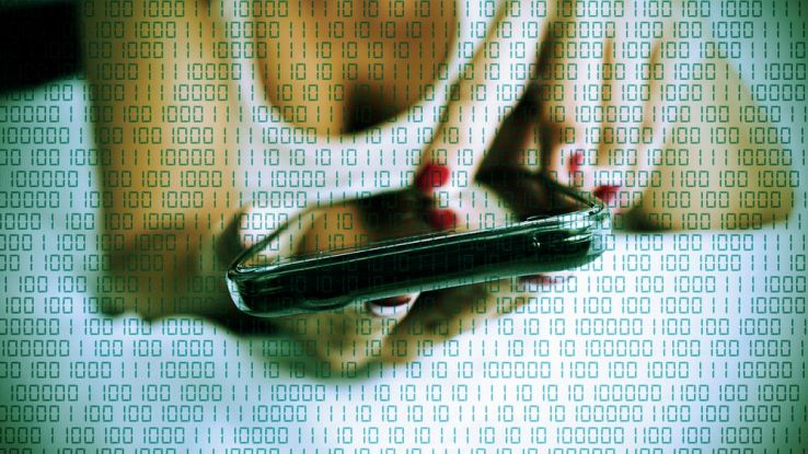 Revenge porn, Facebook invasa: a 54.000 casi analizzati