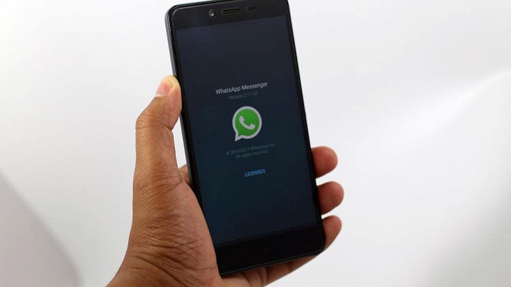 WhatsApp, in arrivo gli sticker di Facebook Messenger