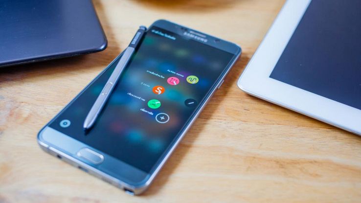 Galaxy Note 8, Samsung vuole rubare la scena all'Phone 8