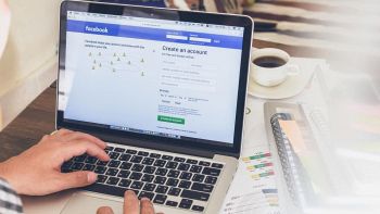 Utente spione o narcisista? Scopri cosa Facebook pensa di te