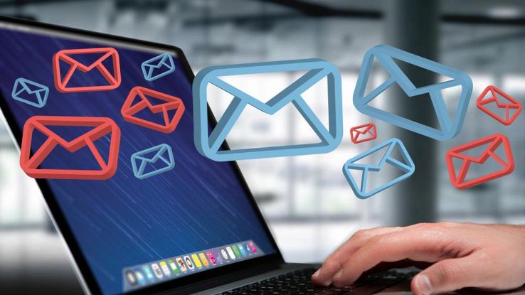 False email dell'Agenzia delle Entrate, la Polizia denuncia la truffa