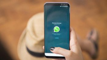 WhatsApp, allarme della Polizia: torna la truffa degli stati colorati
