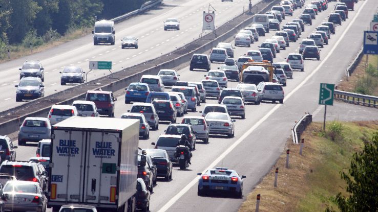 Auto 'intelligenti', Ue preoccupata