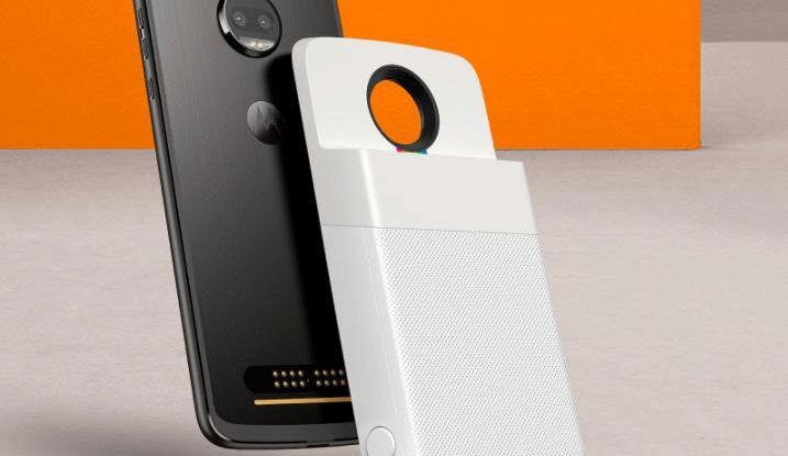 Motorola porta la Polaroid sul telefono