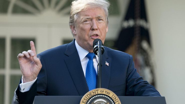 Trump fuori da Twitter per 11 minuti