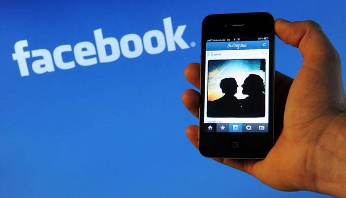 La morte di Villaggio e il sisma i fatti più discussi su Facebook