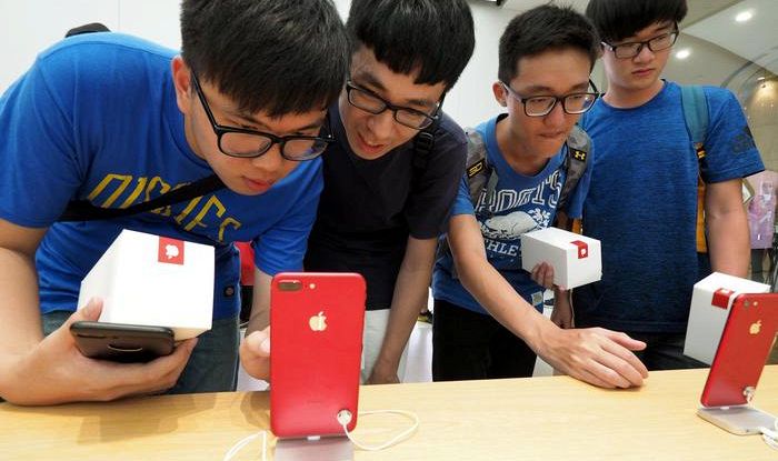 Azionisti attaccano Apple, 'Tuteli i bambini da iPhone'