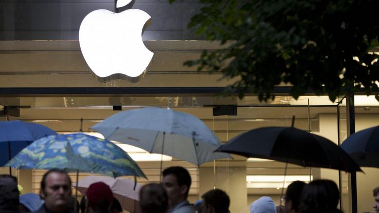 Apple, 32 class action in Usa per iPhone