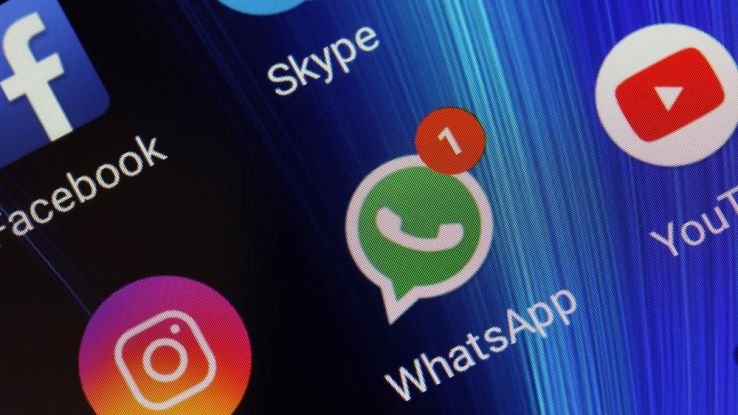 WhatsApp Capodanno da record, tutti scambiano auguri via messaggio