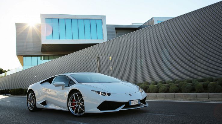 Lamborghini, ora è anche iperconnessa
