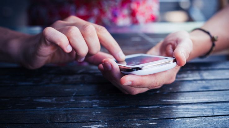 Troppo su social non danneggia relazioni