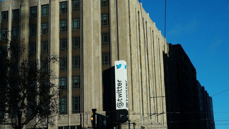 Twitter, nuova funzione con fotocamera