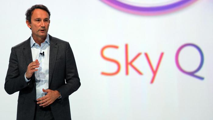 Nozze Sky-Netflix, la famiglia torna sul divano