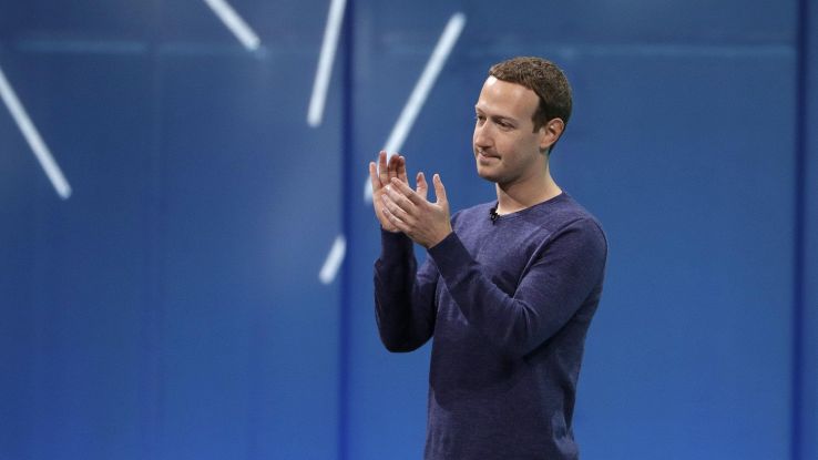 Facebook, funzione per cancellare dati