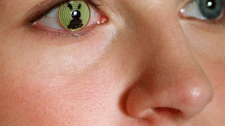 Lenti a contatto che sparano raggi laser
