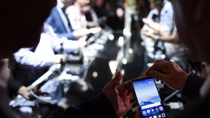Cresce mercato globale smatphone, +1,3%