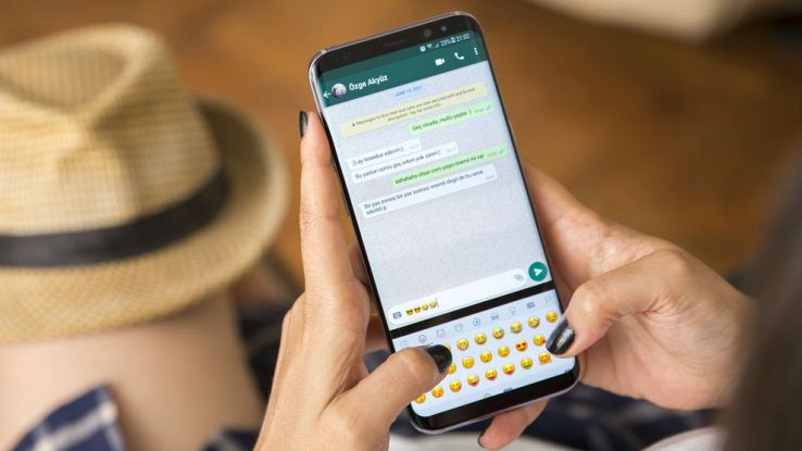 L'applicazione Whatsapp su uno smartphone