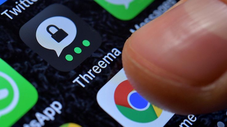 2/3 italiani dubbi gestione dati social