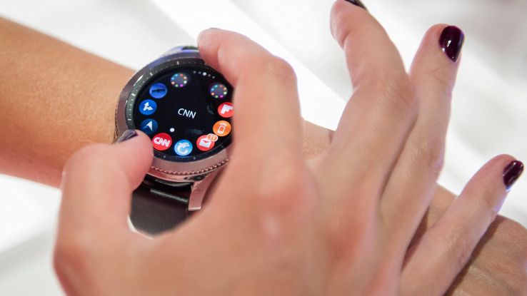 Samsung estende 'Galaxy' anche a orologi