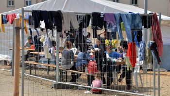 FB alimenta la violenza contro migranti
