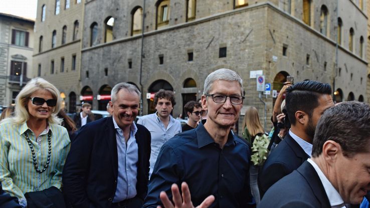 Tim Cook, 5 mln dollari in beneficenza